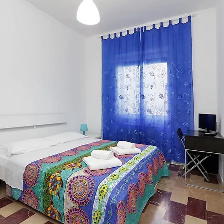 게스트하우스 Rooms&rooms